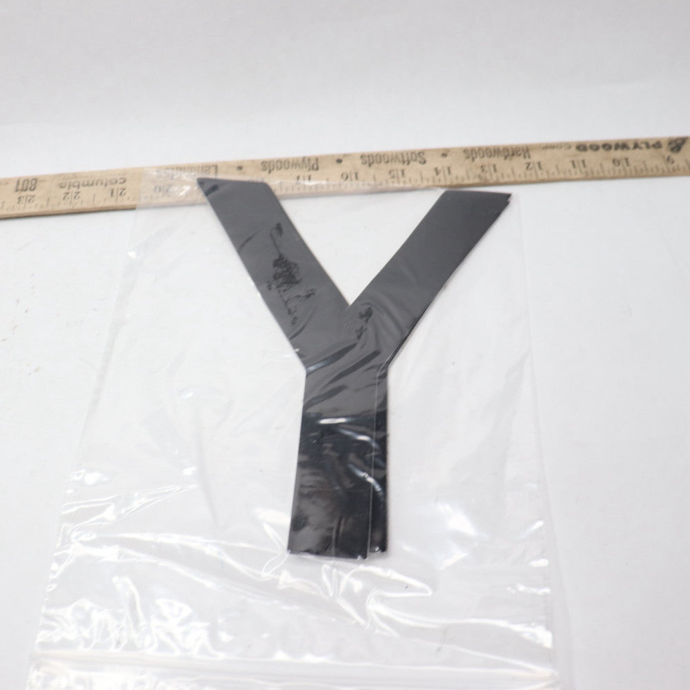 (10-Pk) Single Letter Die-Cut Labels Y 8"