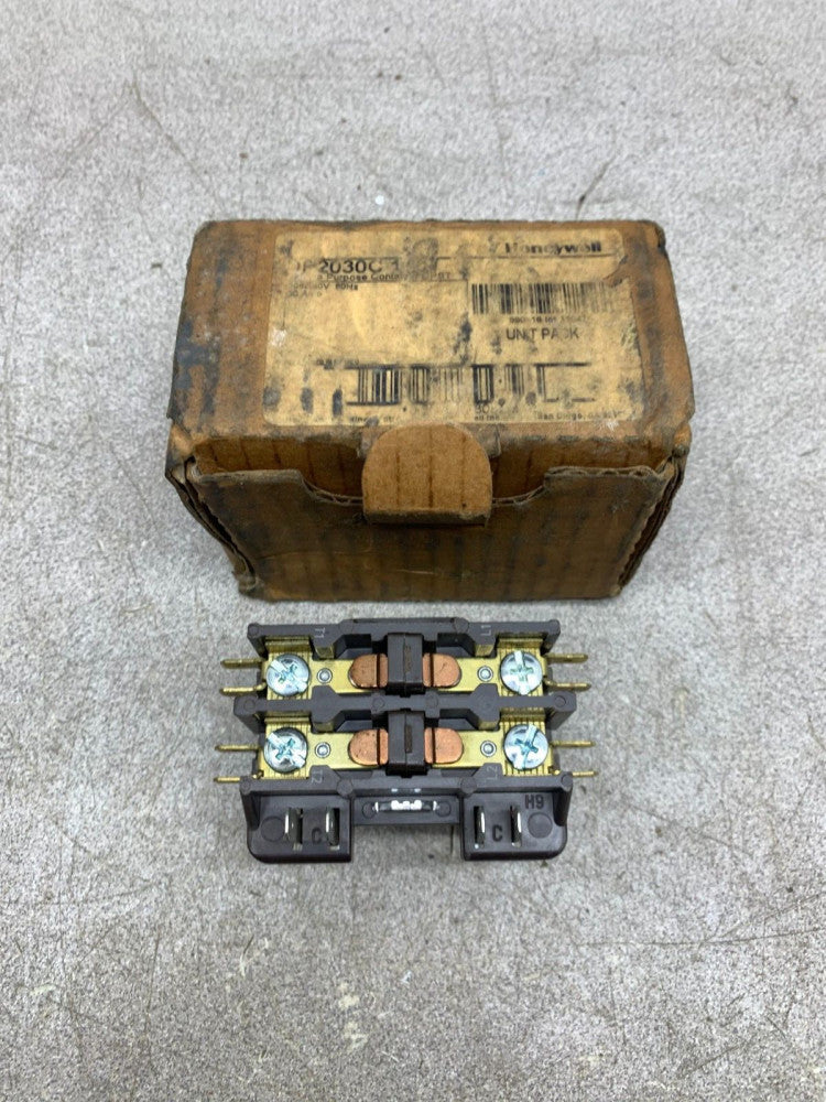 NEW IN BOX HONEYWELL DEFINITE PURPOSE CONTACTOR DP2030C 1001