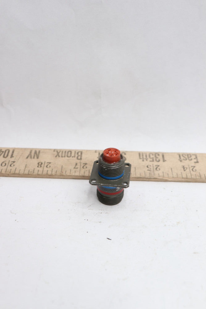Circular MIL Spec Connector 5P SZ 10 SQ M83723/83W1005N