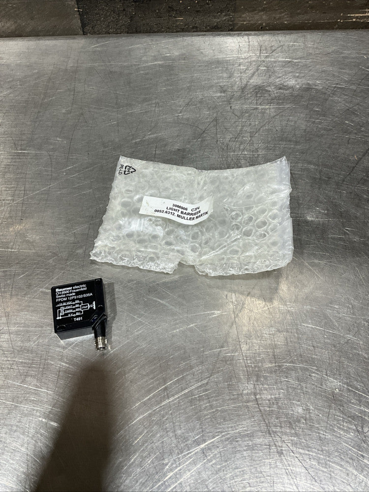 Baumer Electric CH-8500 Frauenfeld FPDM 12P5102/S35A NOS
