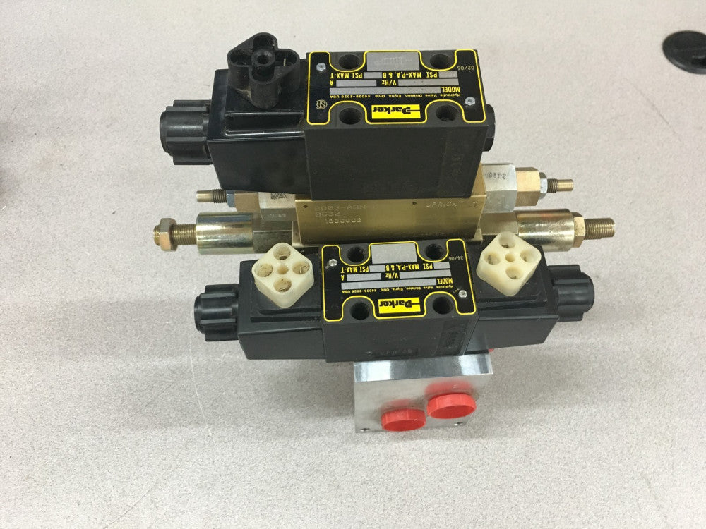 NEW HYDRAULIC VALVE ASSEMBLY PARKER D1VW004KNYW4 82 WITH D1VW020DNYW 82 MANIFOLD