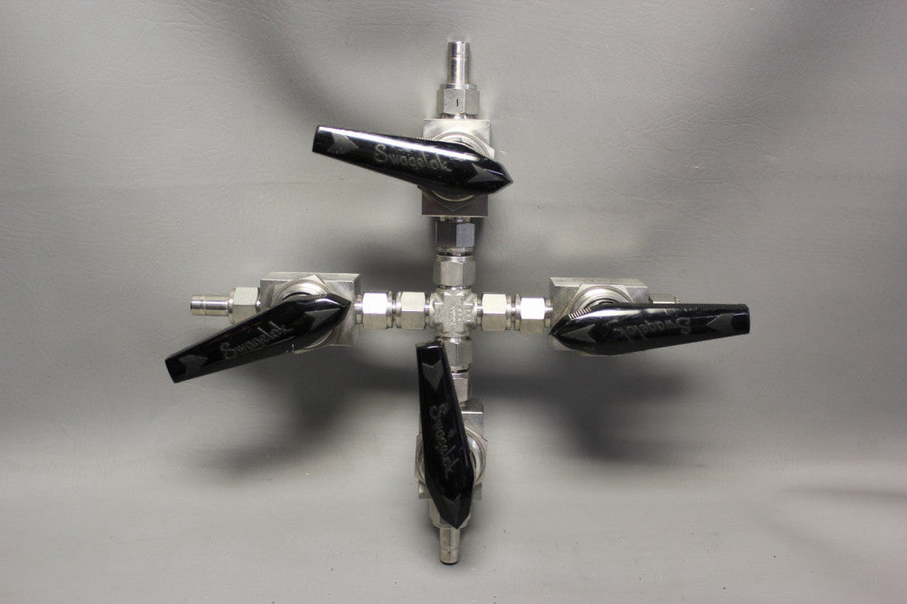 SWAGELOK 4 STAINLESS STEEL BALL VALVE ASSEMBLY SS-45S8