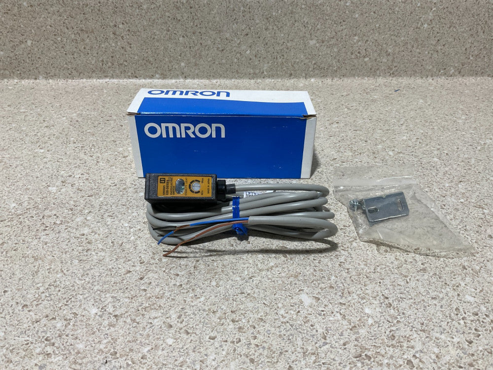 Omron ES3-DS10E4-40 NEW