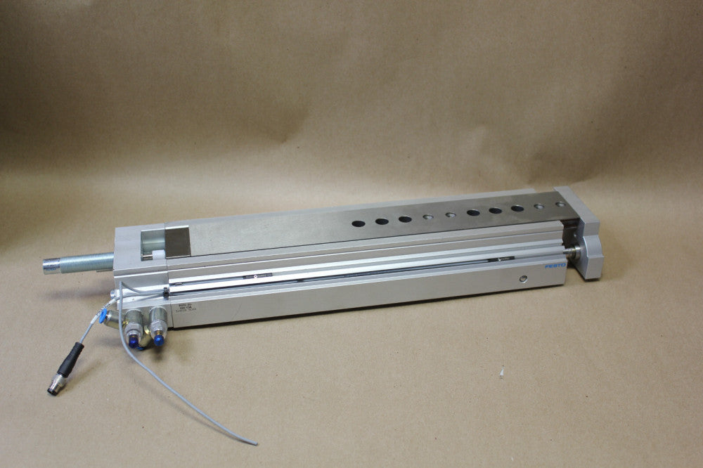 FESTO LINEAR SLIDE TABLE P/N: DGSL-20-200-Y3A (39)