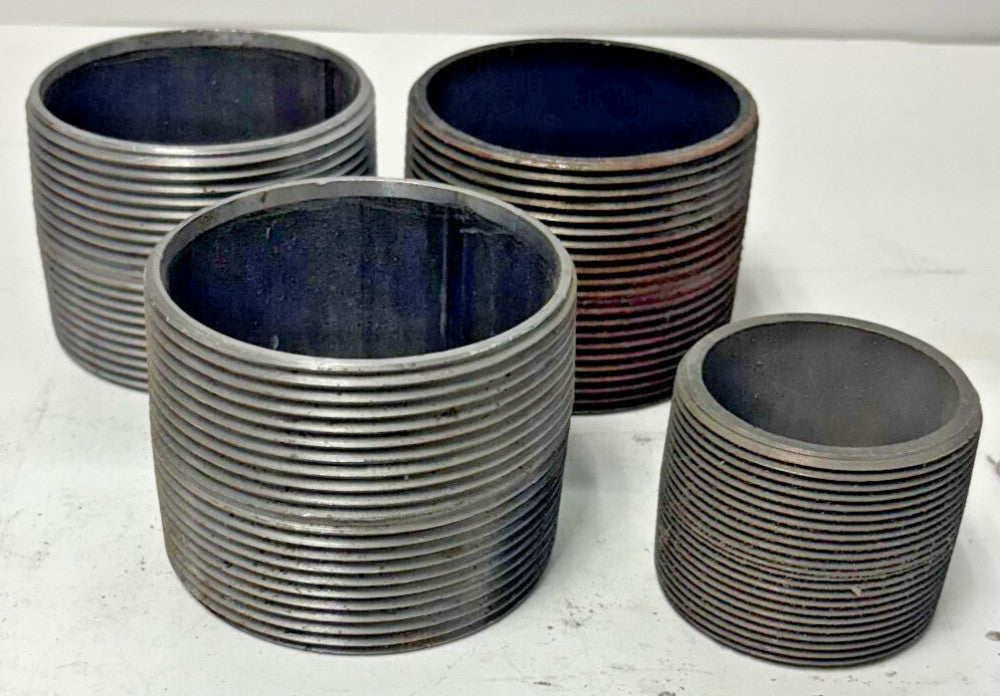 PIPE NIPPLES LOT OF 4 THREAT COUNT 8 & 11 MALE CONNECTOR HEIGHT 2" & 2-5/8"