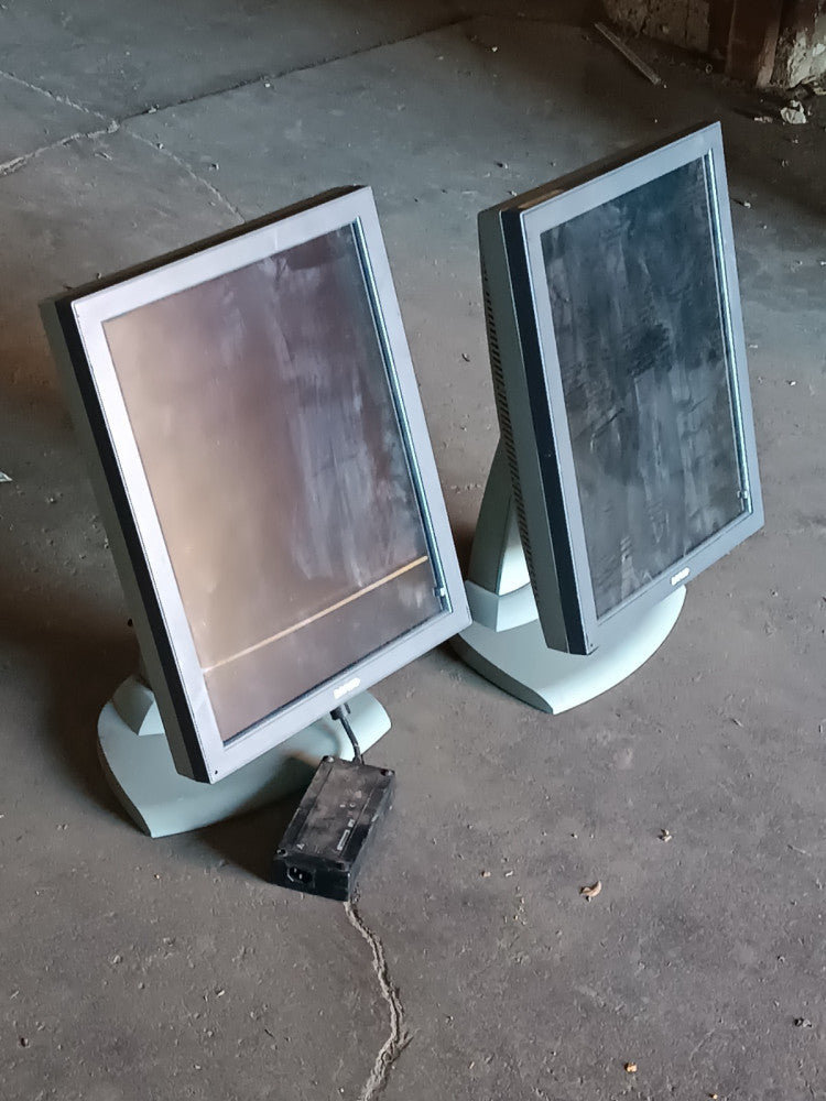 Lot of 2 Barco MFGD 3220D 21" LCD Grey-Scale Display Medical Monitors, K9300241