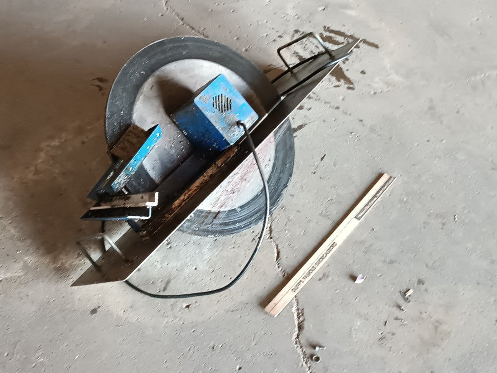 Unbranded Disk Type Oil Skimmer, 18 inch diameter - As Shown In Pictures