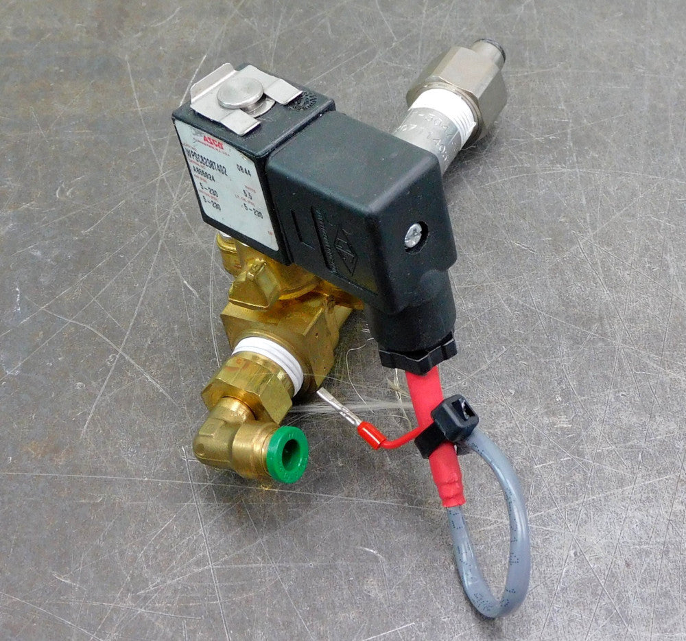 ASCO Red Hat WPSC8238T402 Solenoid Valve w/ Fittings 5.5 W 230PSI 24V DC