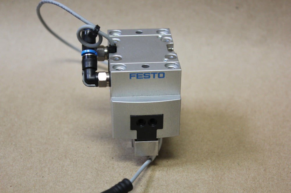 FESTO PNEUMATIC GRIPPER CYLINDER P/N: HGPT-20-A-B