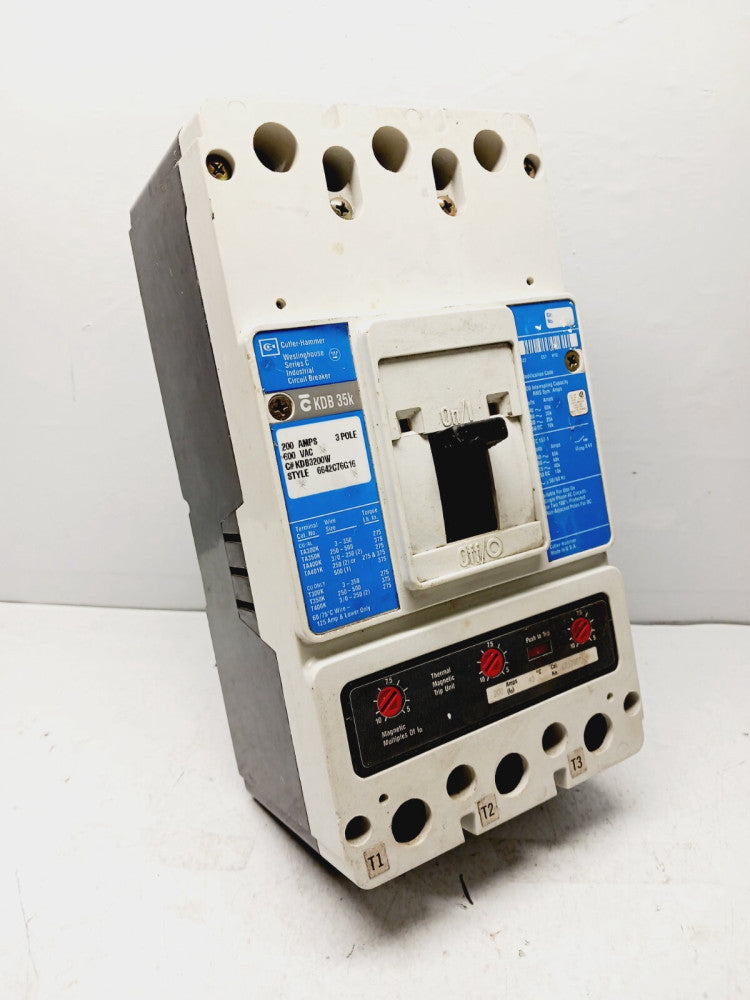CUTLER-HAMMER KDB3200W 400 AMP CIRCUIT BREAKER 3P 600 VAC 250 VDC W/ KT3200T