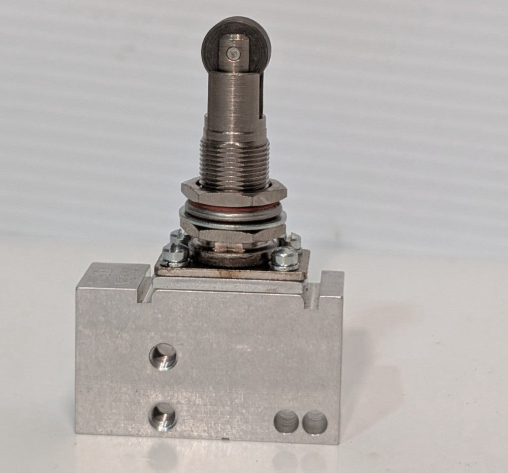 Versa HW Stainless Steel Roller Lever Plunger Directional Valve Assembly Module