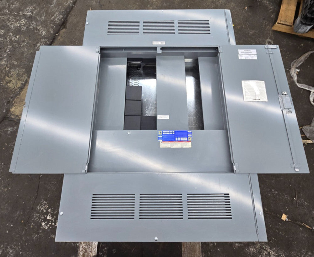 SQUARE D 800 AMP MAIN LUG HCP I-LINE PANELBOARD 208Y/120 VAC 3 PHASE 45in CB
