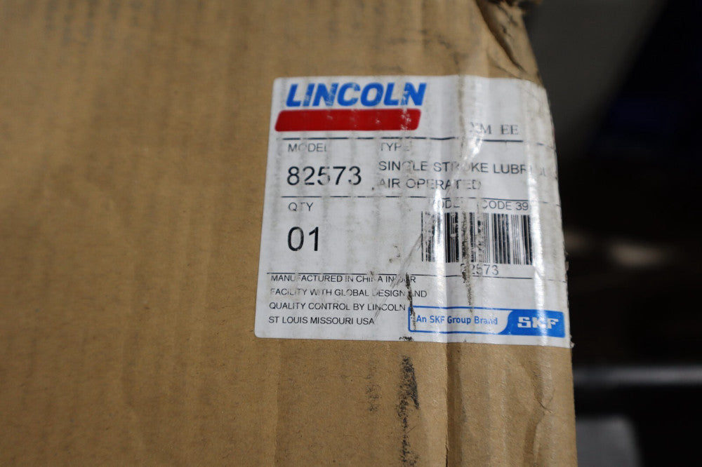 LINCOLN INDUSTRIAL 82573 RAM PUMP AIR OPERATED NEW IN BOX STOCK H713