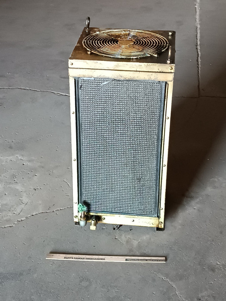 Unknown Model Industrial Recirculating Water Chiller w Analog Thermostat