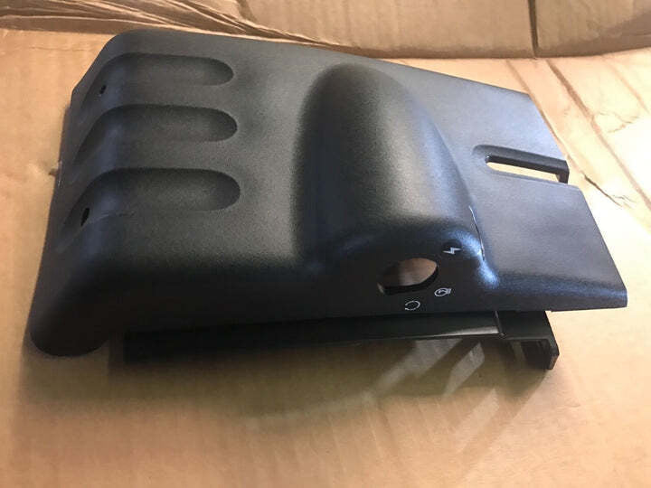 NEW Genuine John Deere OEM Cover PART # R198280 **FREE SHIPPING**