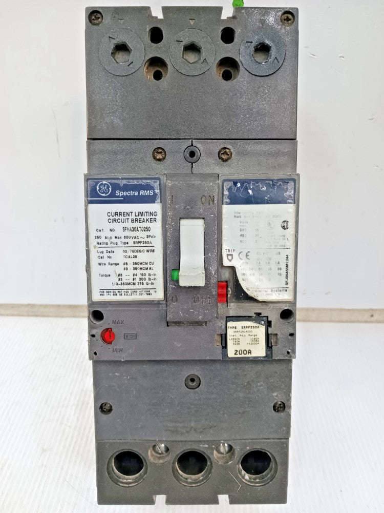 GE 250A Current-Limiting Circuit Breaker 3P 600V SFHA36AT0250 W/ 200A Plug *Flaw