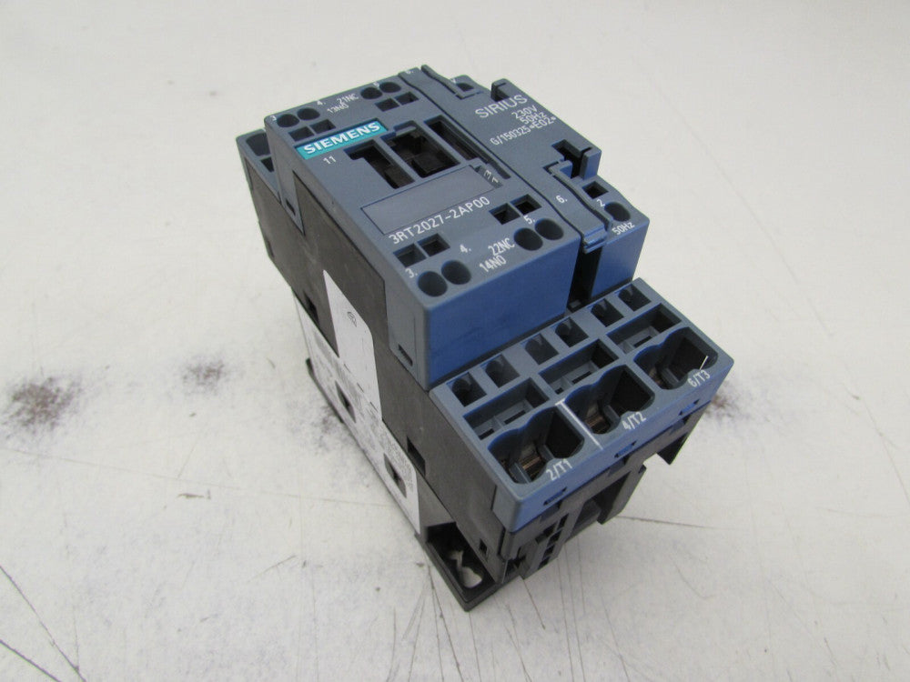 SIEMENS SIRIUS 3RT2027-2AP00 380V 32A CONTACTOR NICE USED TAKEOUT