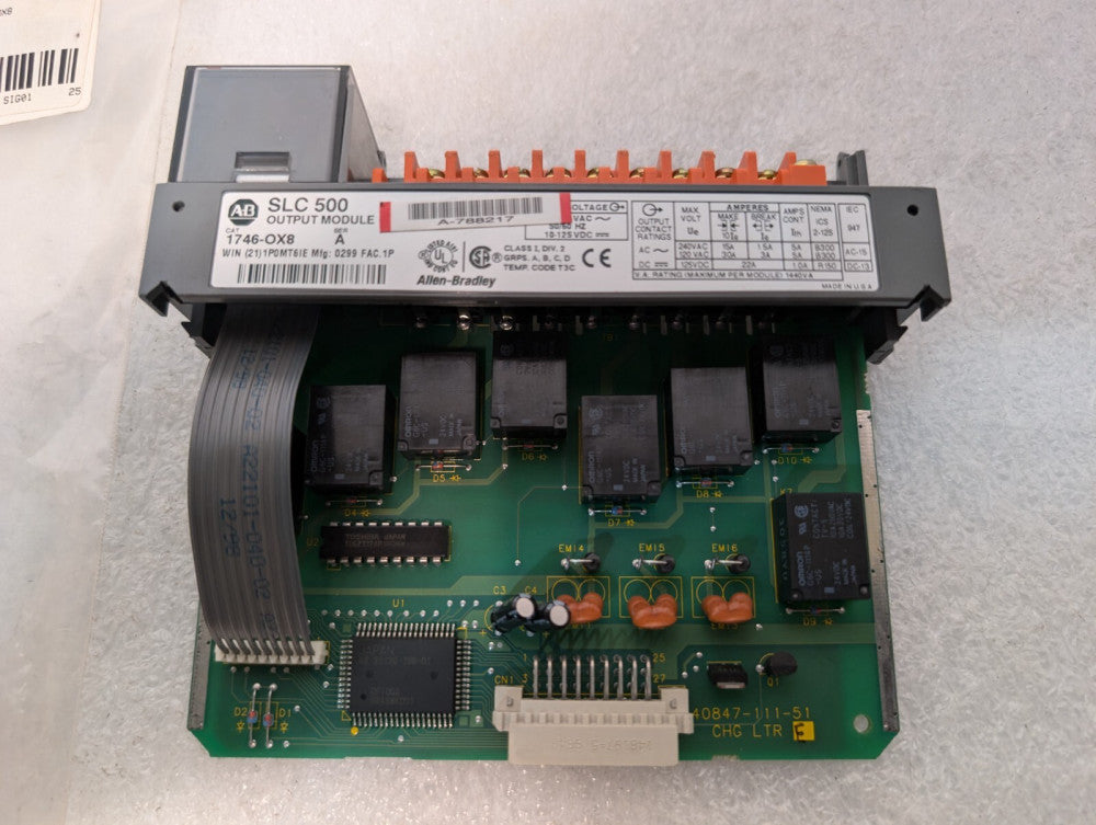 Allen-Bradley 1746-OX8 Digital Output Module, Series A, SLC 500, 8 Outputs