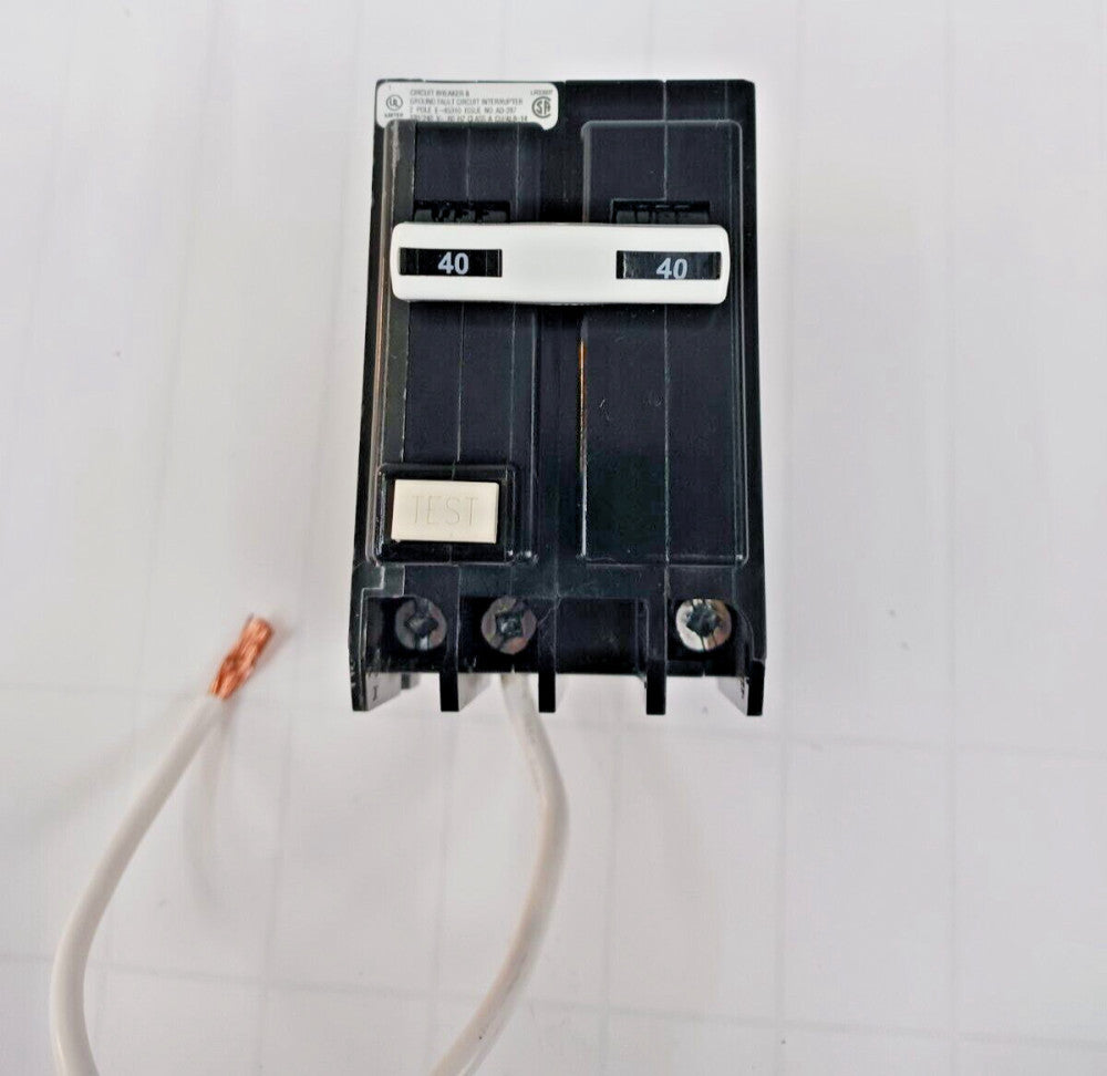 EATON 40 AMP GFCI CIRCUIT BREAKER 120/240 VAC 2 POLE GFTCB240 *SHORT WIRE*