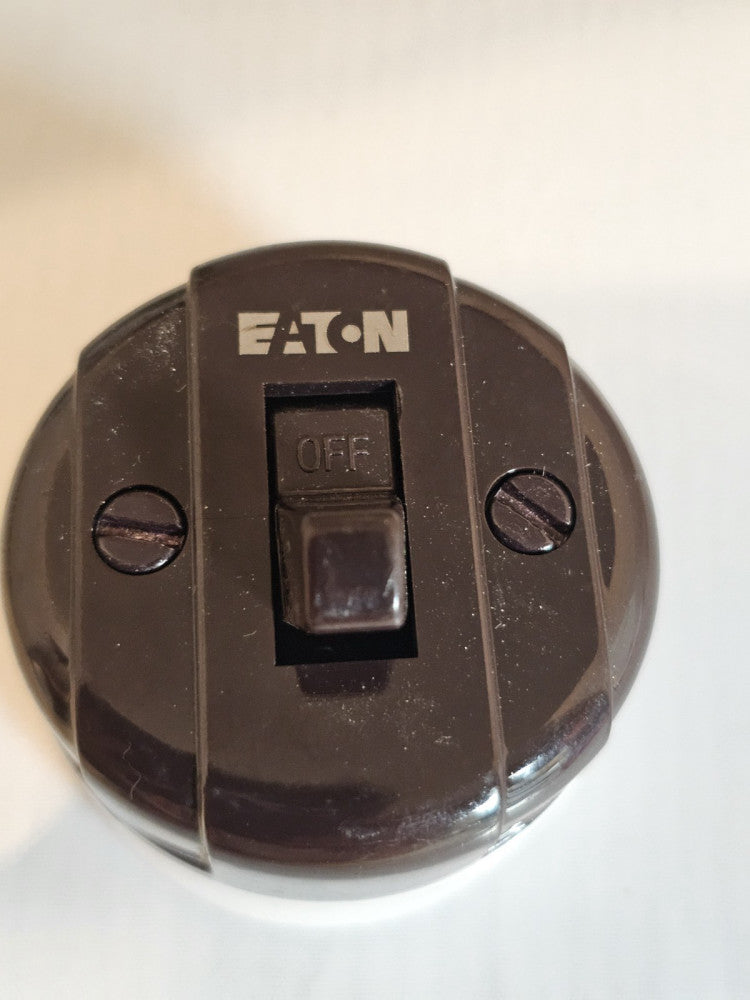 VINTAGE EATON 0735B-BOX SWITCH USA SELLER FAST SHIPPING - FAST SHIPPING