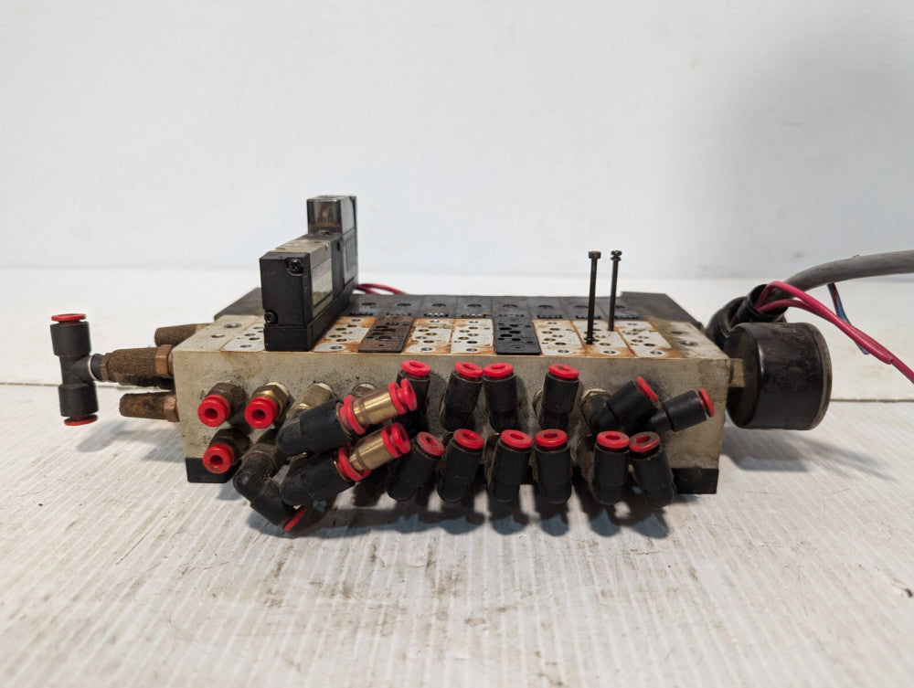 Taiyo Manifold Bank with 1 Taiyo USR530-RT8 Solenoid Valve