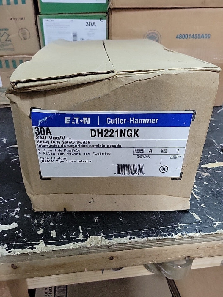 1 NEW EATON DH221NGK 30 AMP 2P 240V FUSIBLE INDOOR DISCONNECT SWITCH