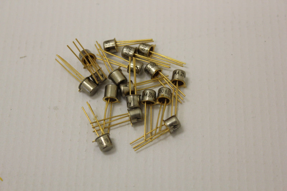 Lot of 18 Motorola 2N4860 Signal Transistors