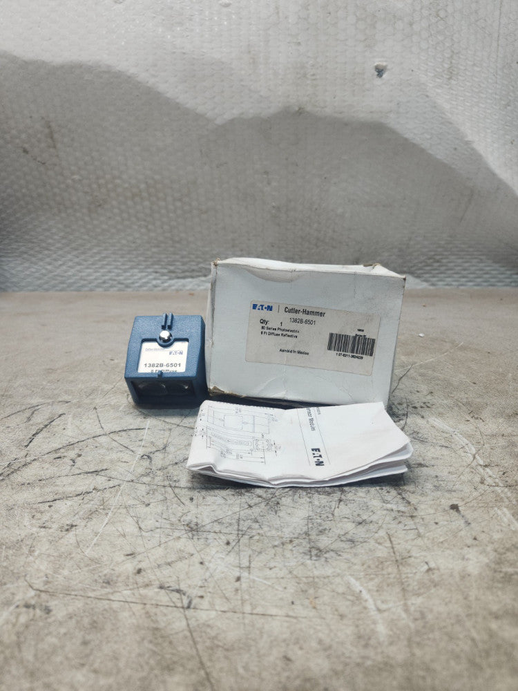 NEW IN BOX CUTLER HAMMER EATON PROXIMITY SENSOR HEAD 1382B-6501