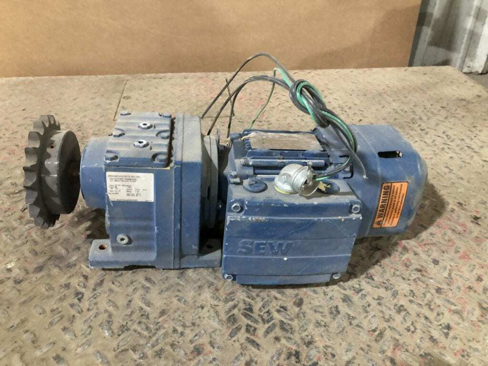 Sew-Eurodrive R37DRS71S4BE05HR 0.5HP Gearmotor 28RPM 61.18:1 1123lb/in