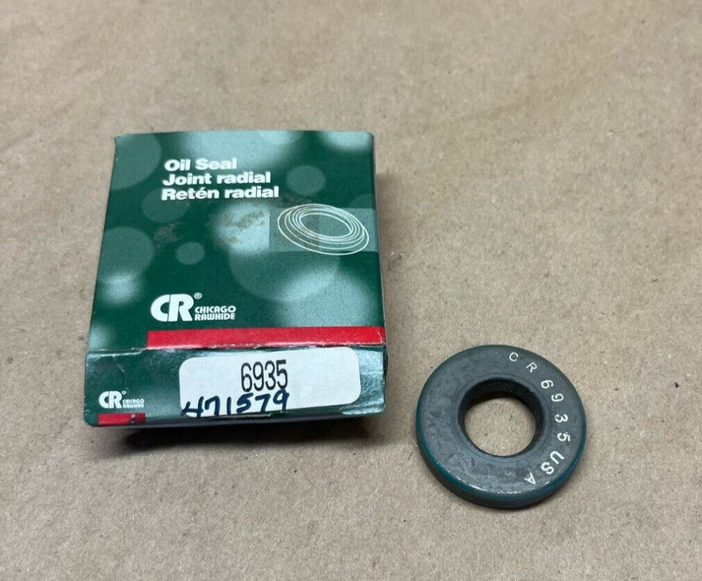 CR 6935 Chicago Rawhide Oil Seal