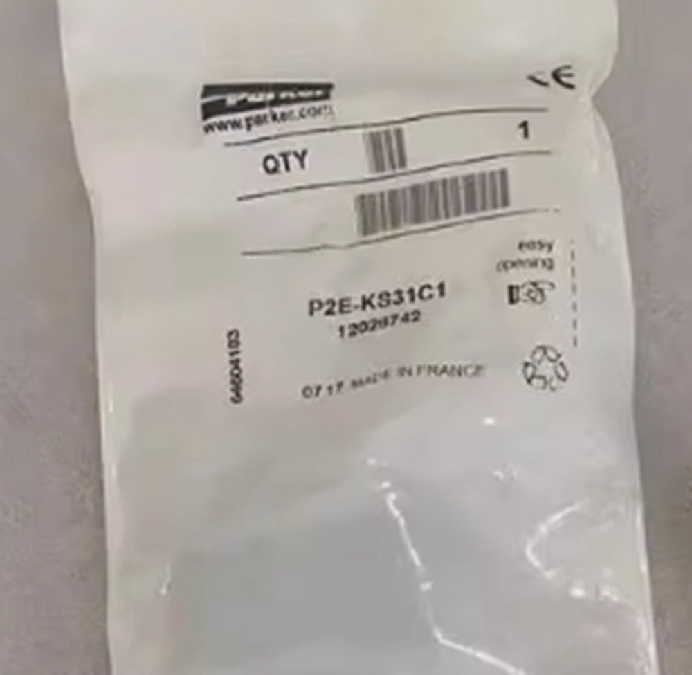 One Brand New P2E-KS31C1 Solenoid Valve