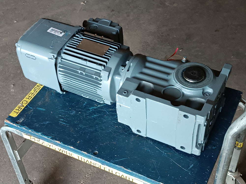 SEW-EuroDrive KA57B-DRN90S4/BE2HR/IS/TH Gear Motor, 300-1800rpm, 3 Phase, TEFC