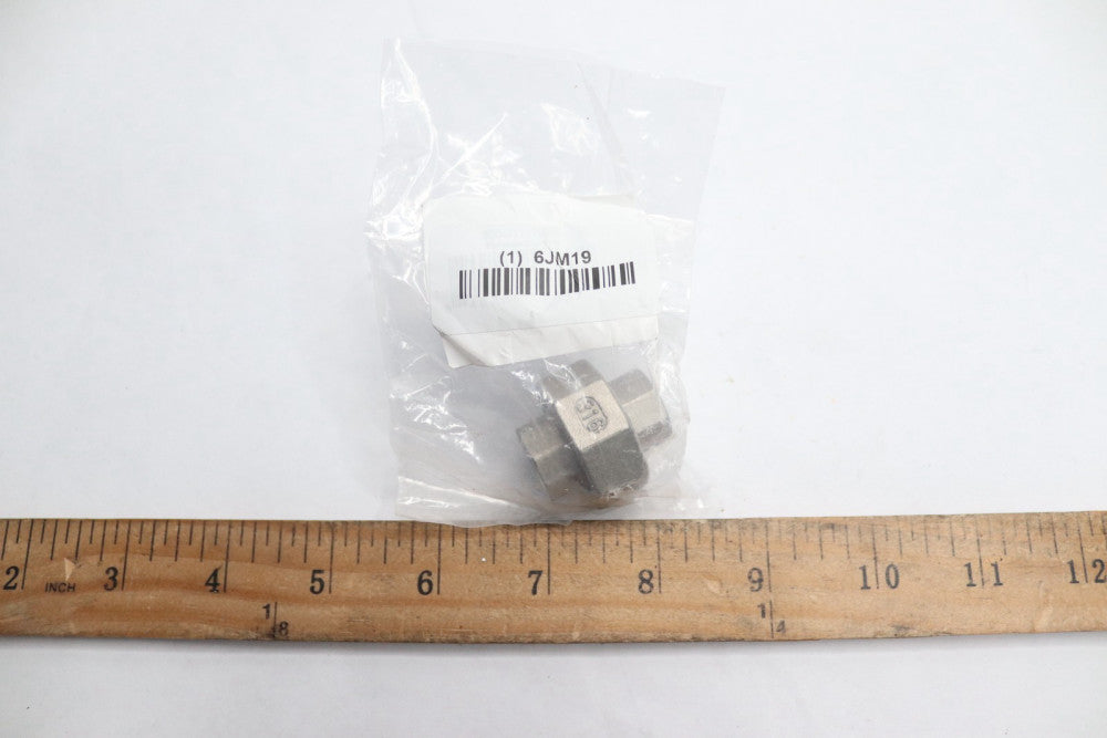 Union Pipe Fitting 316 Stainless Steel 1/4" FNPT x FNPT 6JM19