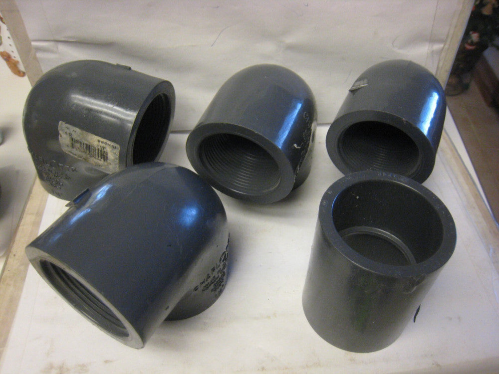 5 Charlotte 1-1/2" Gray PVC 90 Degree Elbows 4 FIPT Sch 80 8300 1x solv union