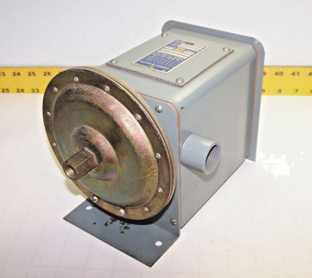 SQUARE D VACUUM PRESSURE SWITCH CLOSES 8 OPENS 3 9016 ASW3