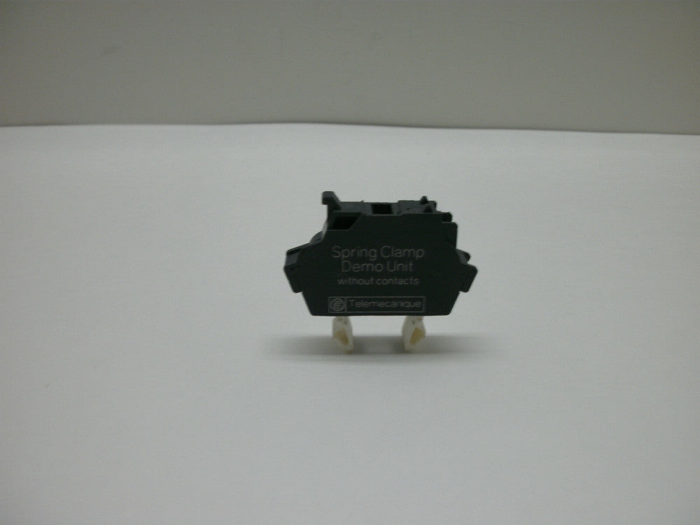 TELEMECANIQUE SPRING CLAMP DEMO UNIT WITOUT CONTACTS AC15:240V 3A NEW NO BOX