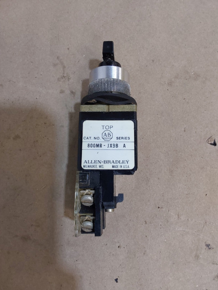 ALLEN BRADLEY 800MR-JX9B SER A SELECTOR SWITCH 300VAC 800M-XAK SER A. E82