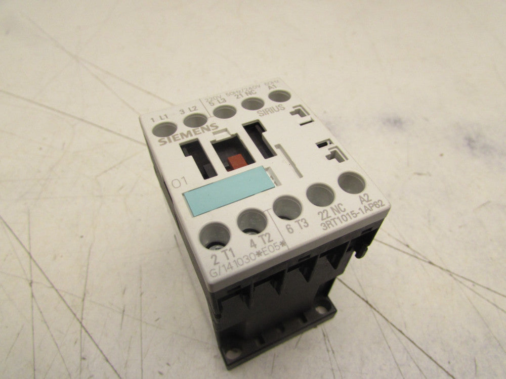 SIEMENS SIRIUS CONTACTOR 3RT1015-1AP62 220/240V-COIL 50/60HZ XLNT MAKE OFFER!!