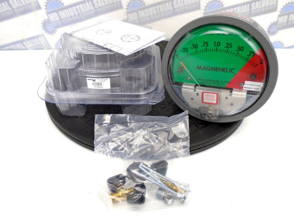 Dwyer MAGNEHELIC 173060-00 Red & Green Gauge 0-2 Inches Of Water 15 PSIG MAX