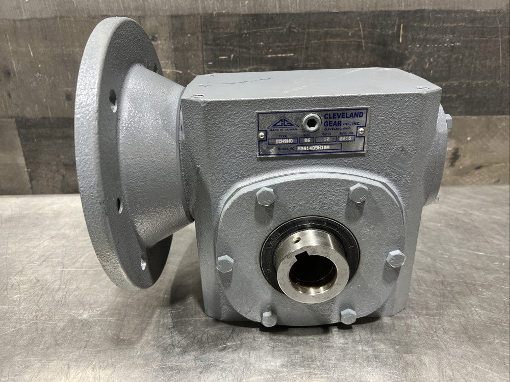 Cleveland Gear M2614D5H10A Reducer Gear Box 10:1 ICHSHO Size 26 Nos Surplus