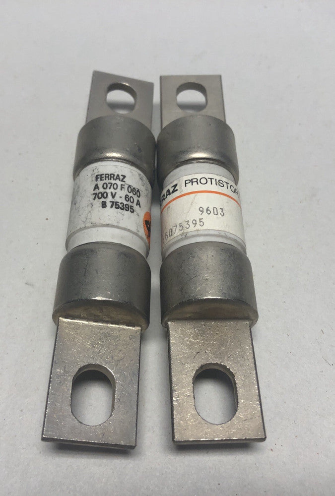 Lot 2 Ferraz Protistor A070F060 Fuses 700V AC 60a