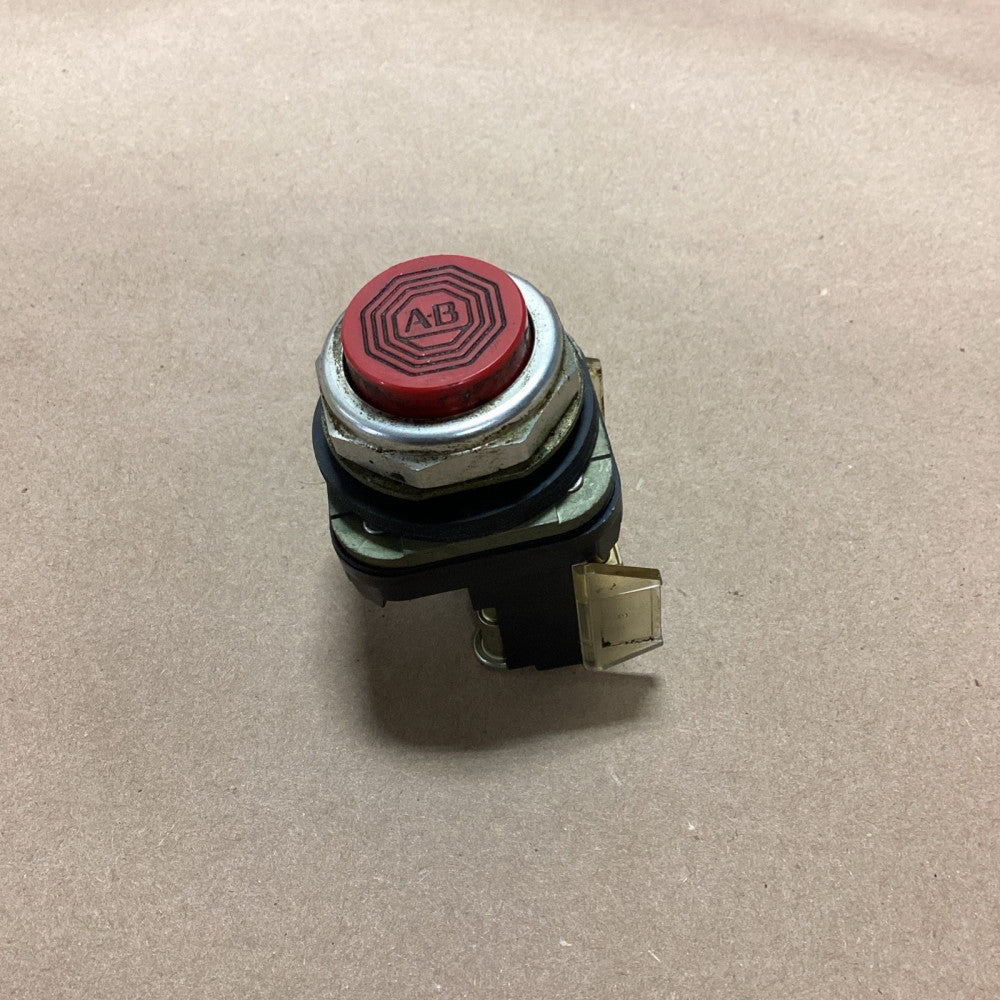 Allen Bradley 800T-B SER T Nema 4,13 Red Push Button With AB 800T-XA Series C