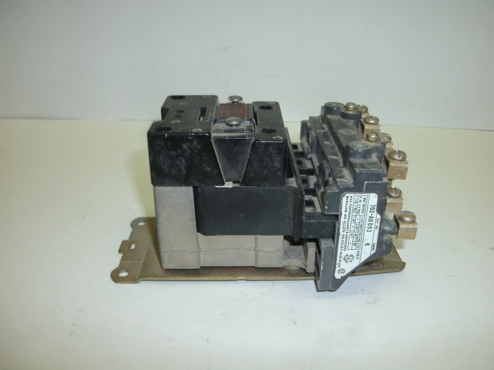 ALLEN BRADLEY 702-A0 D93 SER K AUXILIARY CONTACTOR/STARTER SIZE 0 110/120V 70A86