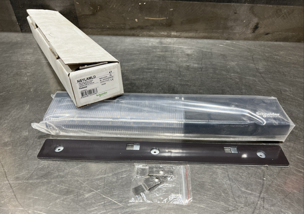 NOS SURPLUS Schneider Electric Himel Spacial Nsylamld