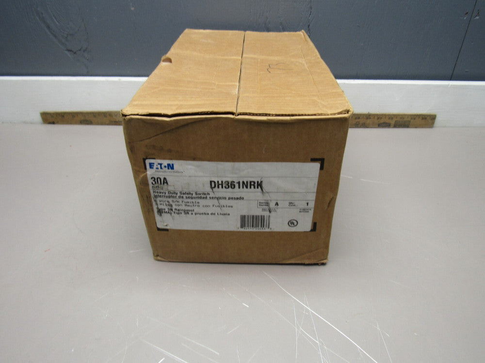 EATON DH361NRK, 30A FUSIBLE HEAVY DUTY SAFETY SWITCH, 3P/600VAC! MAKE OFFER!