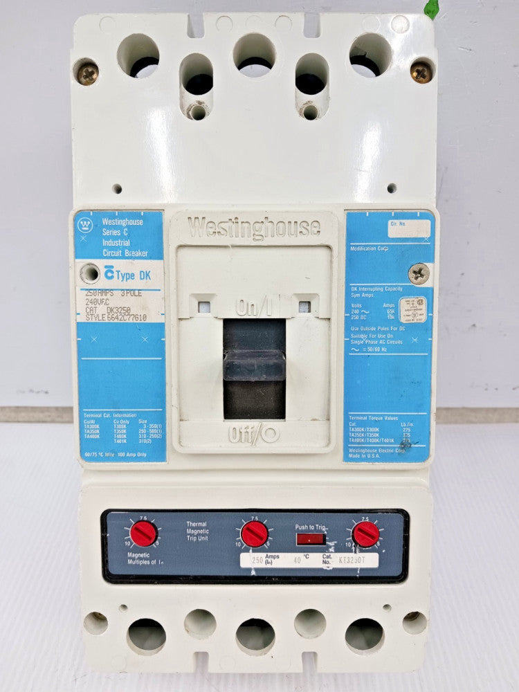 Westinghouse 250 Amp Circuit Breaker 3 Pole 240 VAC DK3250 W/ 250 Amp Trip *Flaw
