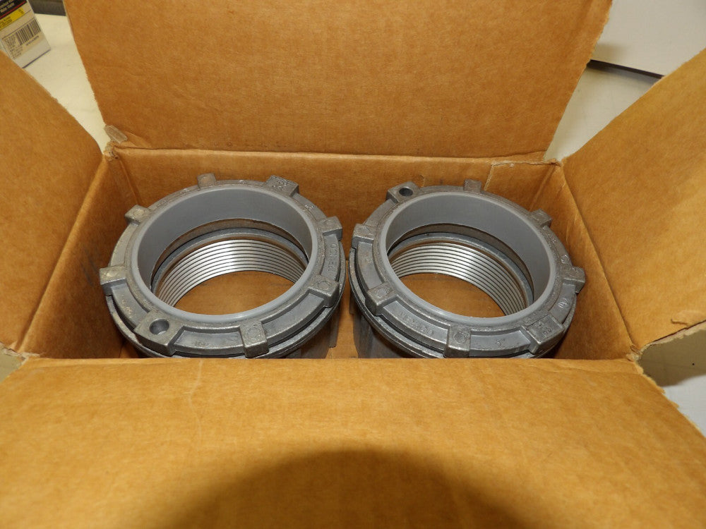 2) THOMAS & BETTS INSULATED CAST ALUMINUM 3" THREADED CONDUIT HUB HT8 LOT OF 2