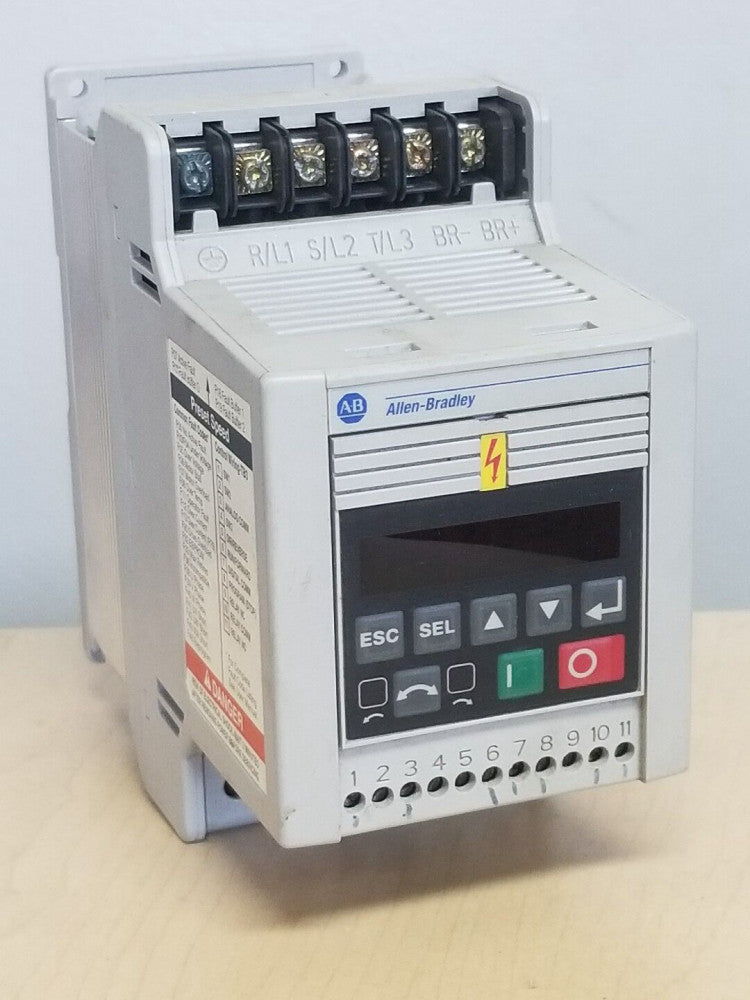 Allen Bradley Preset Speed 160-AA02NPS1 FRN: 7.04 0.37KW 0.5HP