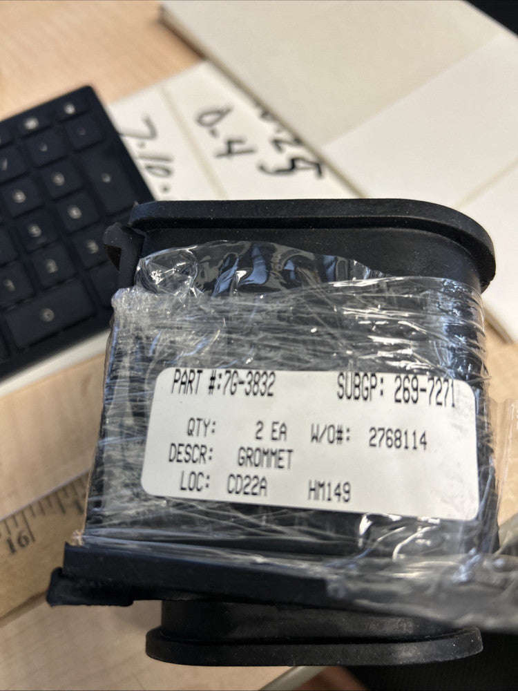 (2) Caterpillar Cat 7G-3832: Two Hole Oval Rubber Grommet 7G3832