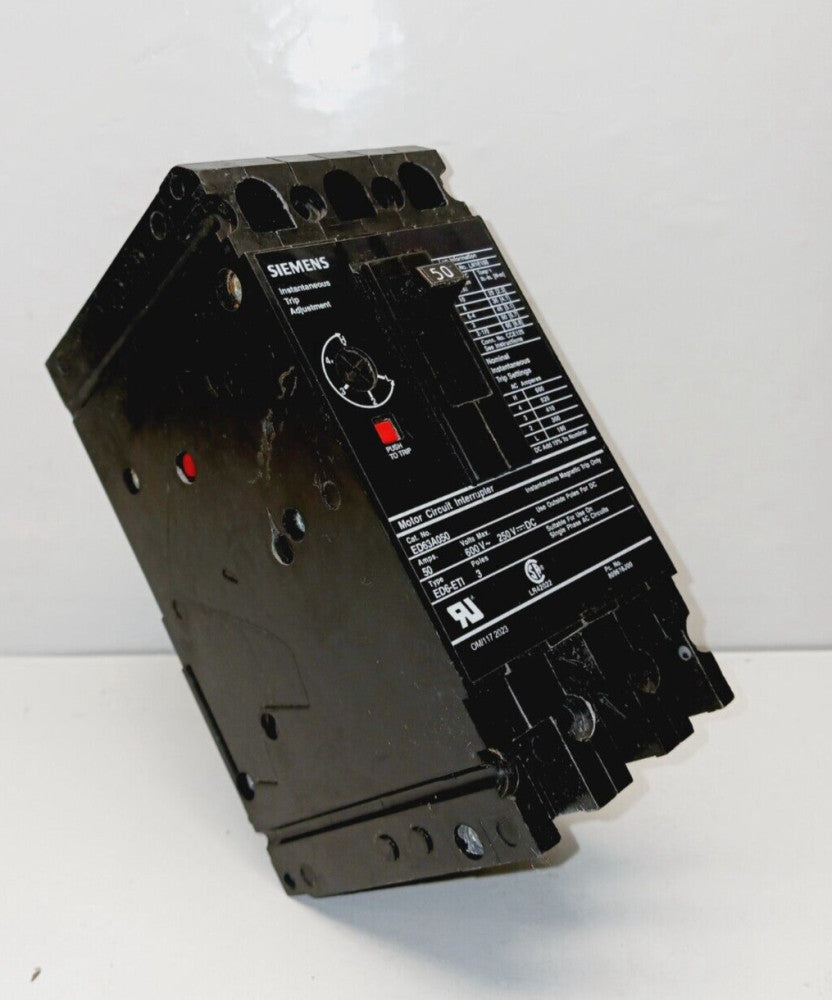 SIEMENS ED63A050 50 AMP CIRCUIT BREAKER 3POLE 600 VAC 250 VDC